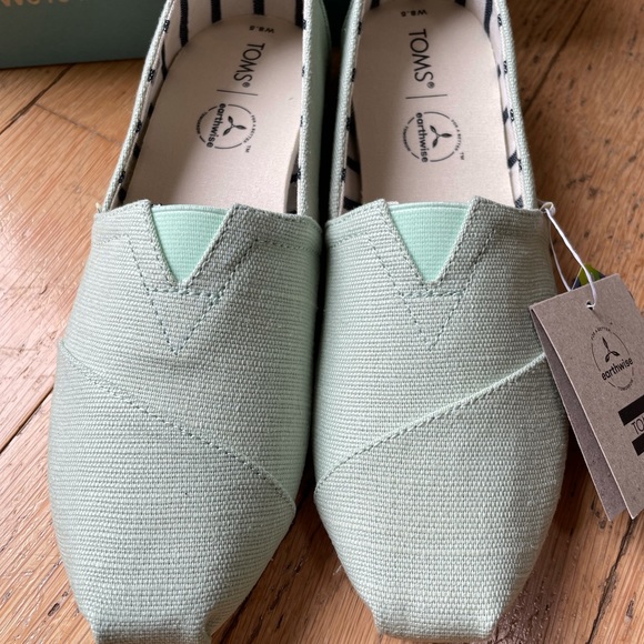 TOMS Alpargata Mint Women’s 8.5 BRAND NEW IN BOX - Picture 3 of 5